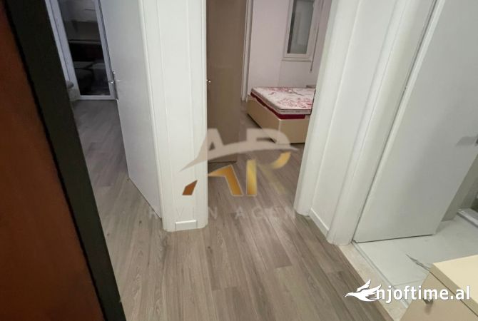 Shtepi me qera Apartament ne Tirane, 1+1, Mobilimi E mobiluar, Pagesa 750  Euro.