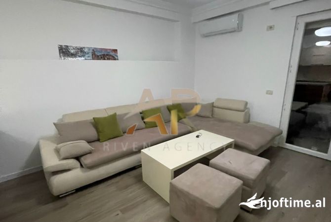 Shtepi me qera 1+1 ne Tirane - 750 Euro