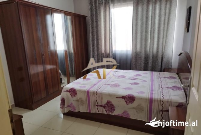 Shtepi me qera Apartament ne Tirane, 2+1, Mobilimi E mobiluar, Pagesa 38,000  Leke.