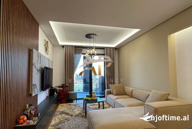 Shtepi me qera 2+1 ne Tirane - 900 Euro