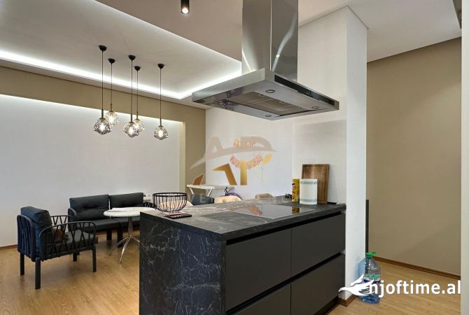 Shtepi me qera 2+1 ne Tirane - 900 Euro