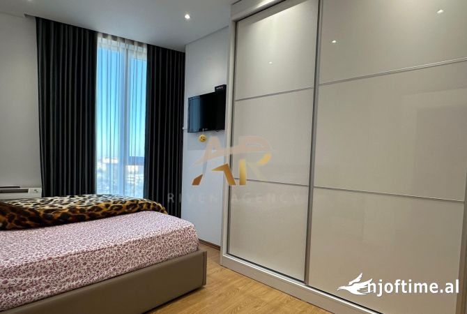 Shtepi me qera Apartament ne Tirane, 2+1, Mobilimi E mobiluar, Pagesa 900  Euro.