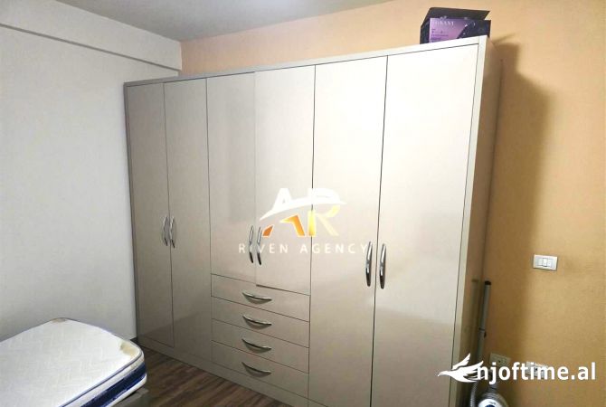 Shtepi me qera Apartament ne Tirane, 1+1, Mobilimi E mobiluar, Pagesa 40,000  Leke.