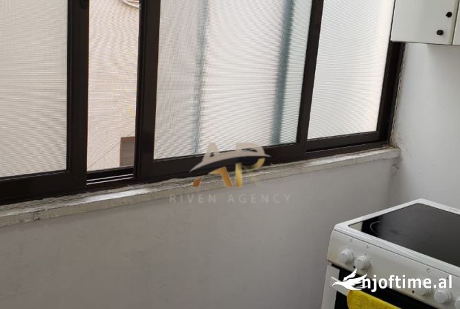 Shtepi me qera 2+1 ne Tirane - 40,000 Leke