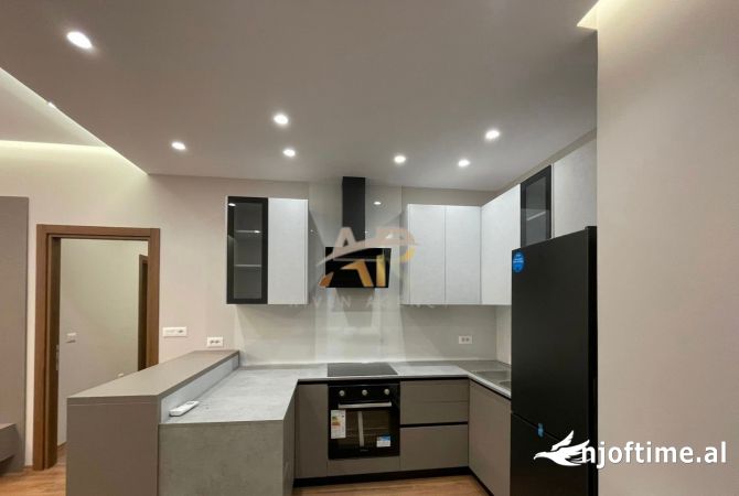 Shtepi me qera 2+1 ne Tirane - 830 Euro