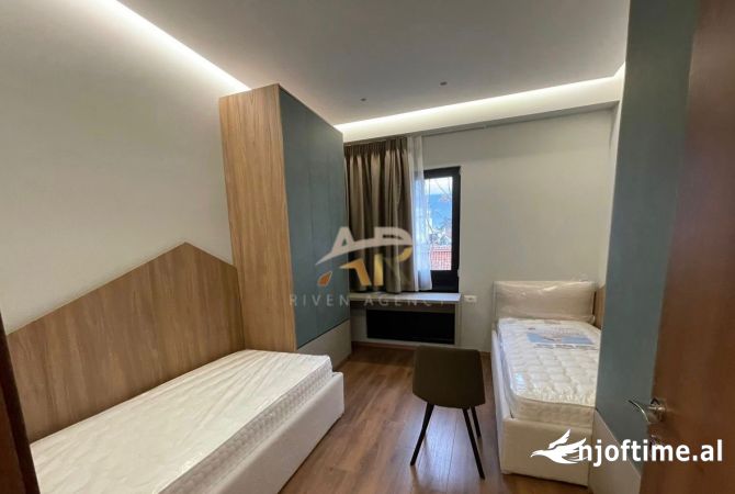 Shtepi me qera Apartament ne Tirane, 2+1, Mobilimi E mobiluar, Pagesa 830  Euro.