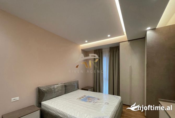Shtepi me qera Apartament ne Tirane, 2+1, Mobilimi E mobiluar, Pagesa 830  Euro.
