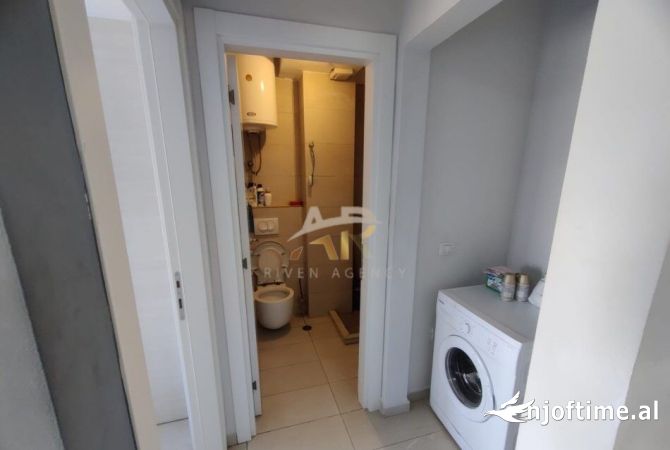 Shtepi me qera Apartament ne Tirane, 1+1, Mobilimi E mobiluar, Pagesa 420  Euro.