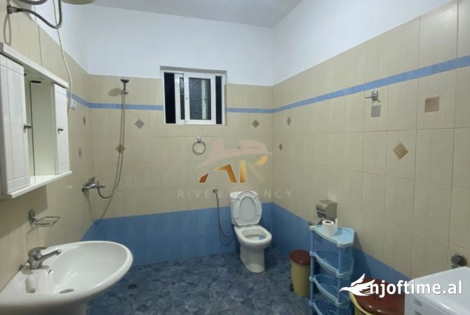 Shtepi me qera Apartament ne Tirane, 1+1, Mobilimi E mobiluar, Pagesa 30,000  Leke.