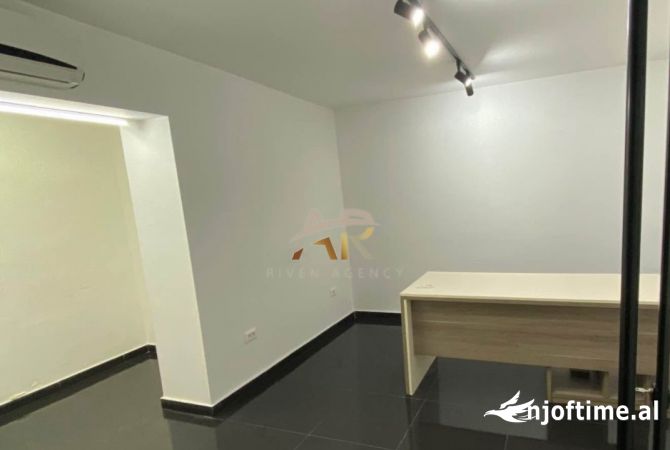Ambient biznesi me qera 3+1 ne Tirane - 400 Euro