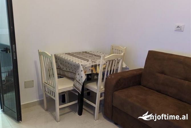 Shtepi me qera 1+1 ne Tirane - 45,000 Leke