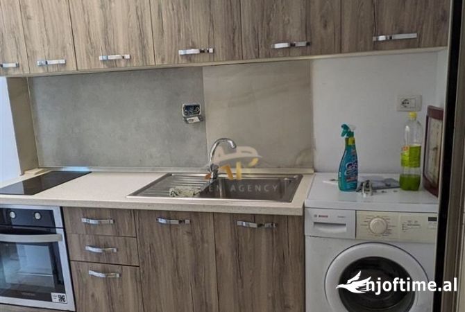 Shtepi me qera Apartament ne Tirane, 1+1, Mobilimi E mobiluar, Pagesa 45,000  Leke.