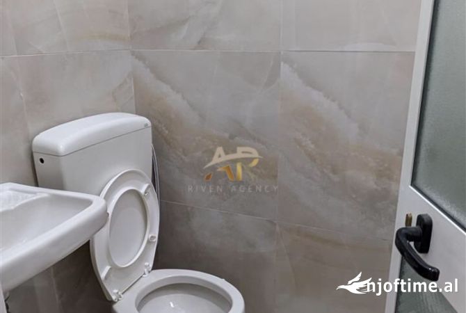 Shtepi me qera Apartament ne Tirane, 1+1, Mobilimi E mobiluar, Pagesa 45,000  Leke.