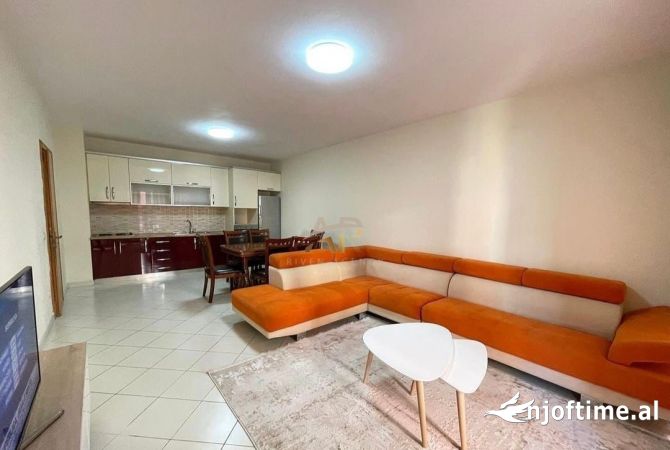 Shtepi me qera 2+1 ne Tirane - 550 Euro