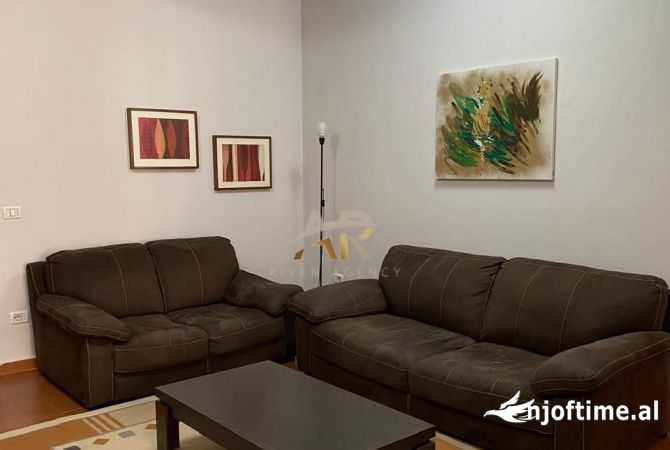 Shtepi me qera 2+1 ne Tirane - 600 Euro