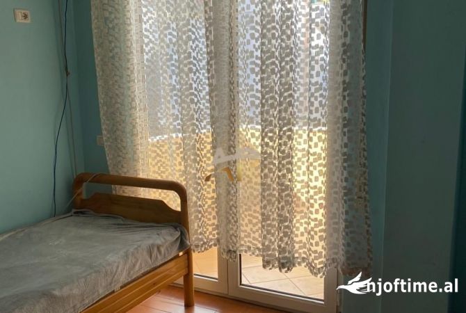 Shtepi me qera Apartament ne Tirane, 2+1, Mobilimi E mobiluar, Pagesa 600  Euro.