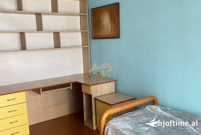 Shtepi me qera Apartament ne Tirane, 2+1, Mobilimi E mobiluar, Pagesa 600  Euro.