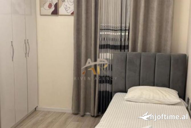 Shtepi me qera Apartament ne Tirane, 2+1, Mobilimi E mobiluar, Pagesa 650  Euro.