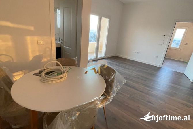Shtepi me qera 1+1 ne Tirane - 40,000 Leke