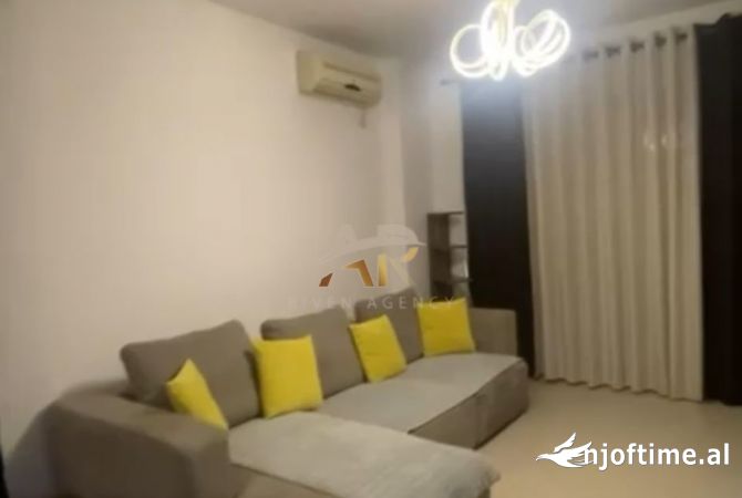 Shtepi me qera 2+1 ne Tirane - 55,000 Leke