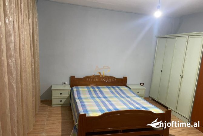 Shtepi me qera Apartament ne Tirane, 1+1, Mobilimi E mobiluar, Pagesa 40,000  Leke.