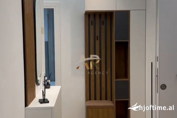 Shtepi me qera Apartament ne Tirane, 2+1, Mobilimi E mobiluar, Pagesa 80,000  Leke.