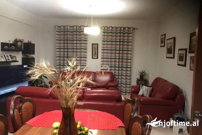 Shtepi me qera 1+1 ne Tirane - 45,000 Leke