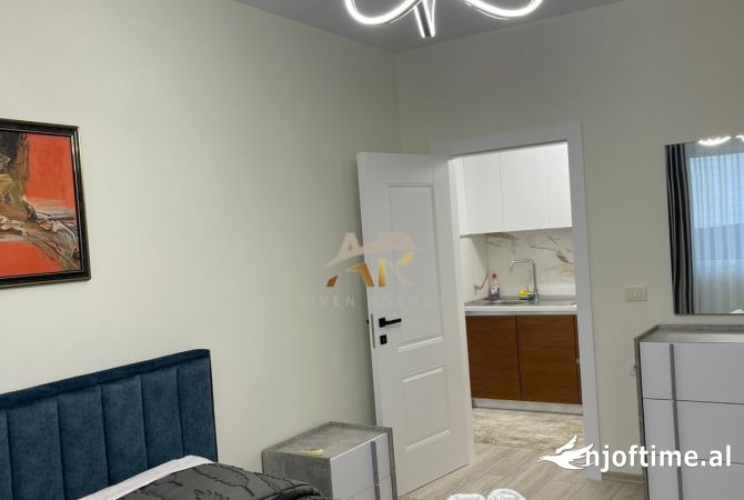 Shtepi me qera Apartament ne Tirane, 1+1, Mobilimi E mobiluar, Pagesa 1,000  Euro.