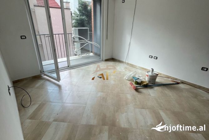 Shtepi me qera 1+1 ne Tirane - 50,000 Leke