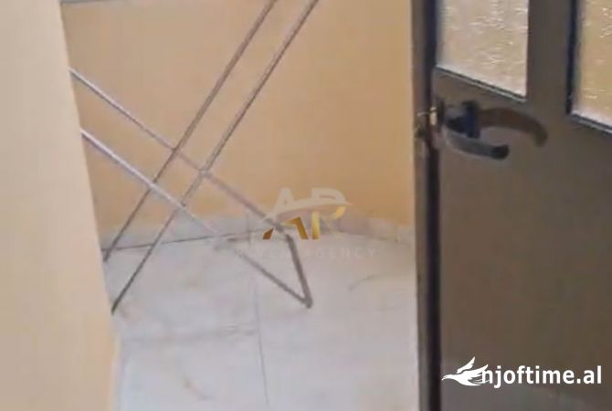 Shtepi me qera Apartament ne Tirane, 2+1, Mobilimi E mobiluar, Pagesa 40,000  Leke.