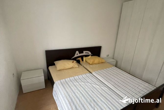 Shtepi me qera Apartament ne Tirane, 1+1, Mobilimi E mobiluar, Pagesa 42,000  Leke.