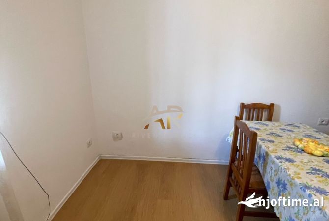 Shtepi me qera 1+1 ne Tirane - 42,000 Leke