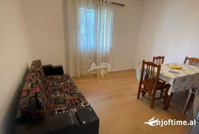 Shtepi me qera 1+1 ne Tirane - 42,000 Leke