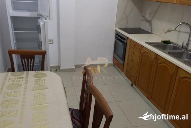 Shtepi me qera 2+1 ne Tirane - 37,000 Leke