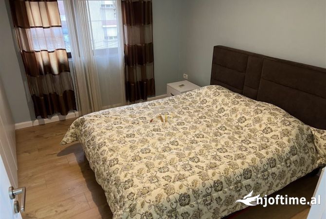 Shtepi me qera Apartament ne Tirane, 1+1, Mobilimi E mobiluar, Pagesa 55,000  Leke.