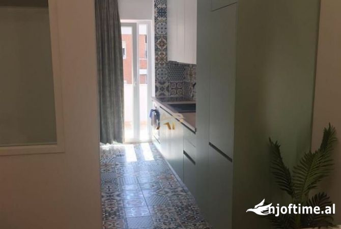 Shtepi me qera Apartament ne Tirane, 1+1, Mobilimi E mobiluar, Pagesa 600  Euro.