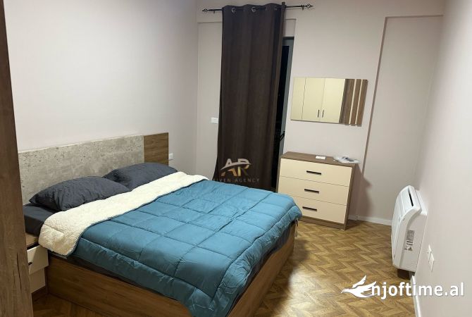 Shtepi me qera Apartament ne Tirane, 1+1, Mobilimi E mobiluar, Pagesa 550  Euro.