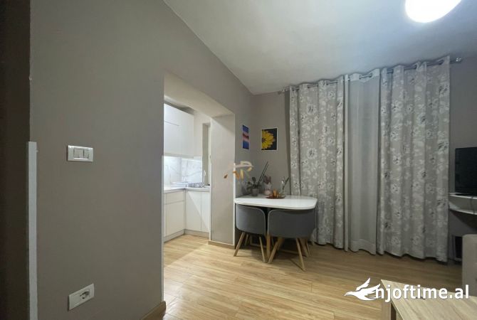 Shtepi me qera 1+1 ne Tirane - 50,000 Leke