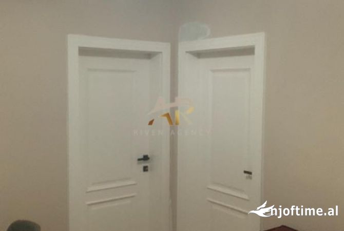 Shtepi me qera Apartament ne Tirane, 1+1, Mobilimi E mobiluar, Pagesa 600  Euro.