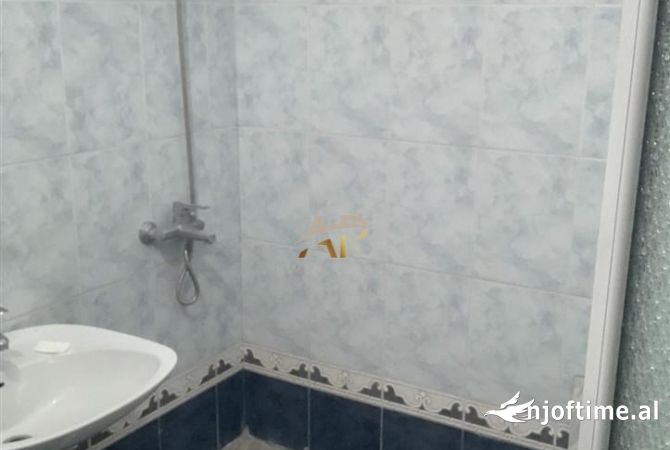 Shtepi me qera Apartament ne Tirane, 1+1, Mobilimi E mobiluar, Pagesa 600  Euro.