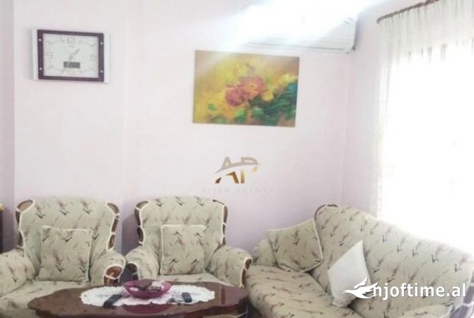 Shtepi me qera 2+1 ne Tirane - 350 Euro