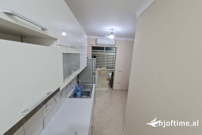Shtepi me qera 2+1 ne Tirane - 45,000 Leke