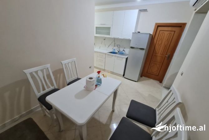 Shtepi me qera 2+1 ne Tirane - 45,000 Leke