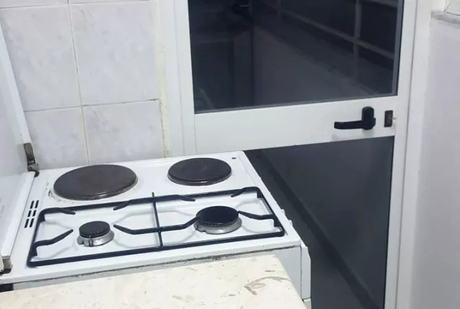 Shtepi me qera 2+1 ne Tirane - 45,000 Leke