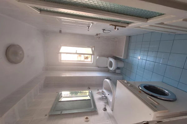 Shtepi ne shitje Apartament ne Tirane, 2+1, Mobilimi Pjeserisht e mobiluar, Pagesa 110,000  Euro.