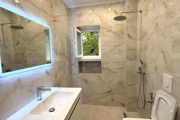 Shtepi ne shitje 1+1 ne Tirane - 125,000 Euro