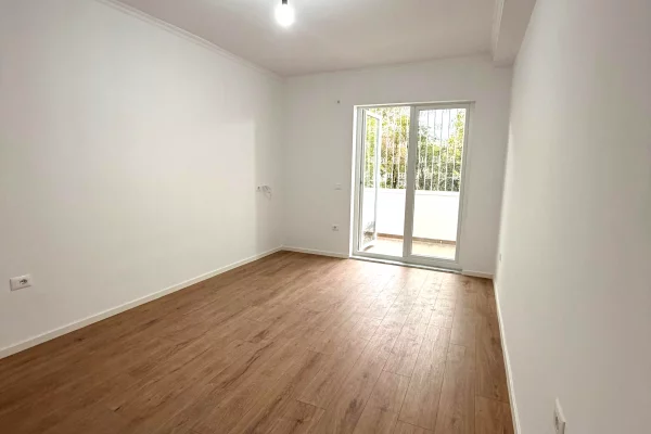 Shtepi ne shitje 1+1 ne Tirane - 125,000 Euro