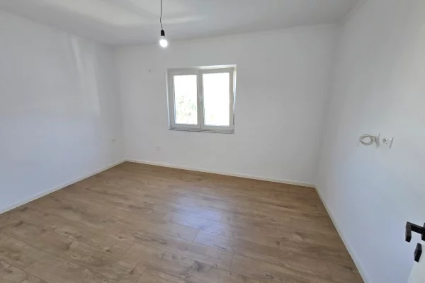 Shtepi ne shitje 2+1 ne Tirane - 138,000 Euro