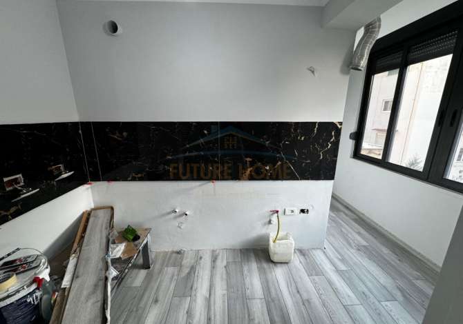 Ambient biznesi me qera 3+1 ne Tirane - 450 Euro