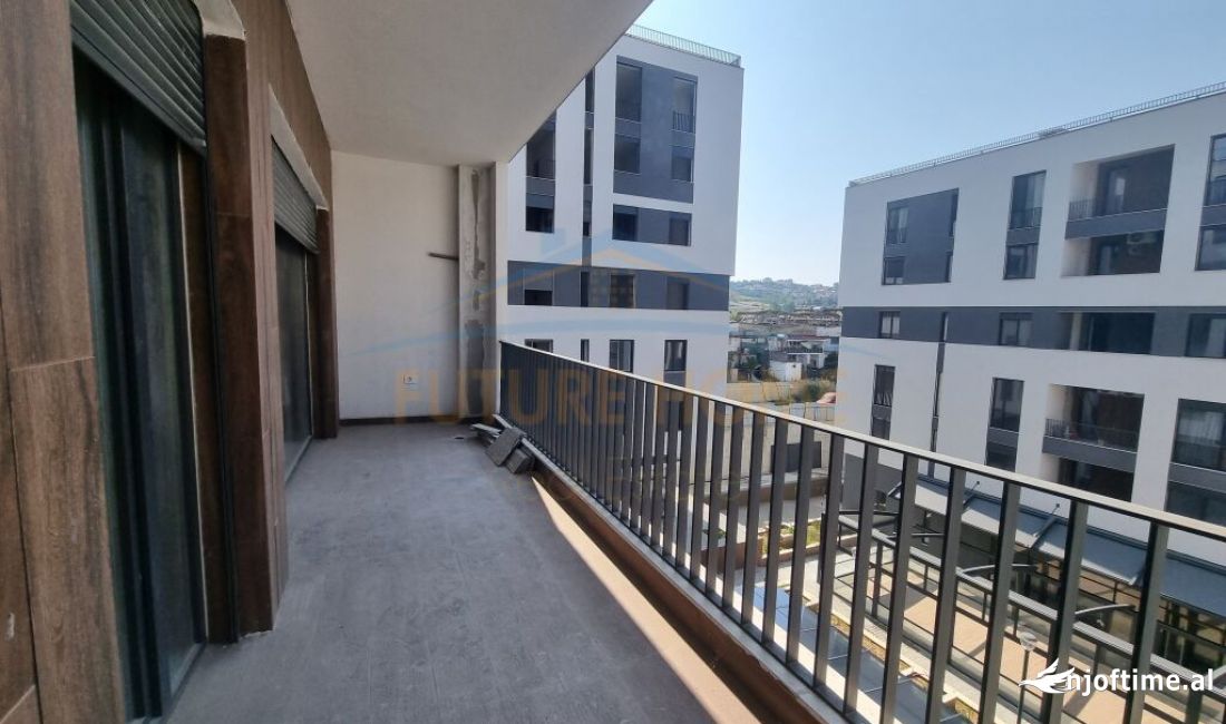 Shtepi ne shitje Apartament ne Tirane, 2+1, Mobilimi Bosh, pa mobiluar, Pagesa 140,000  Euro.